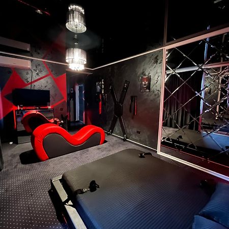 Adult Only Fantasy Room Bukarest Exterior foto
